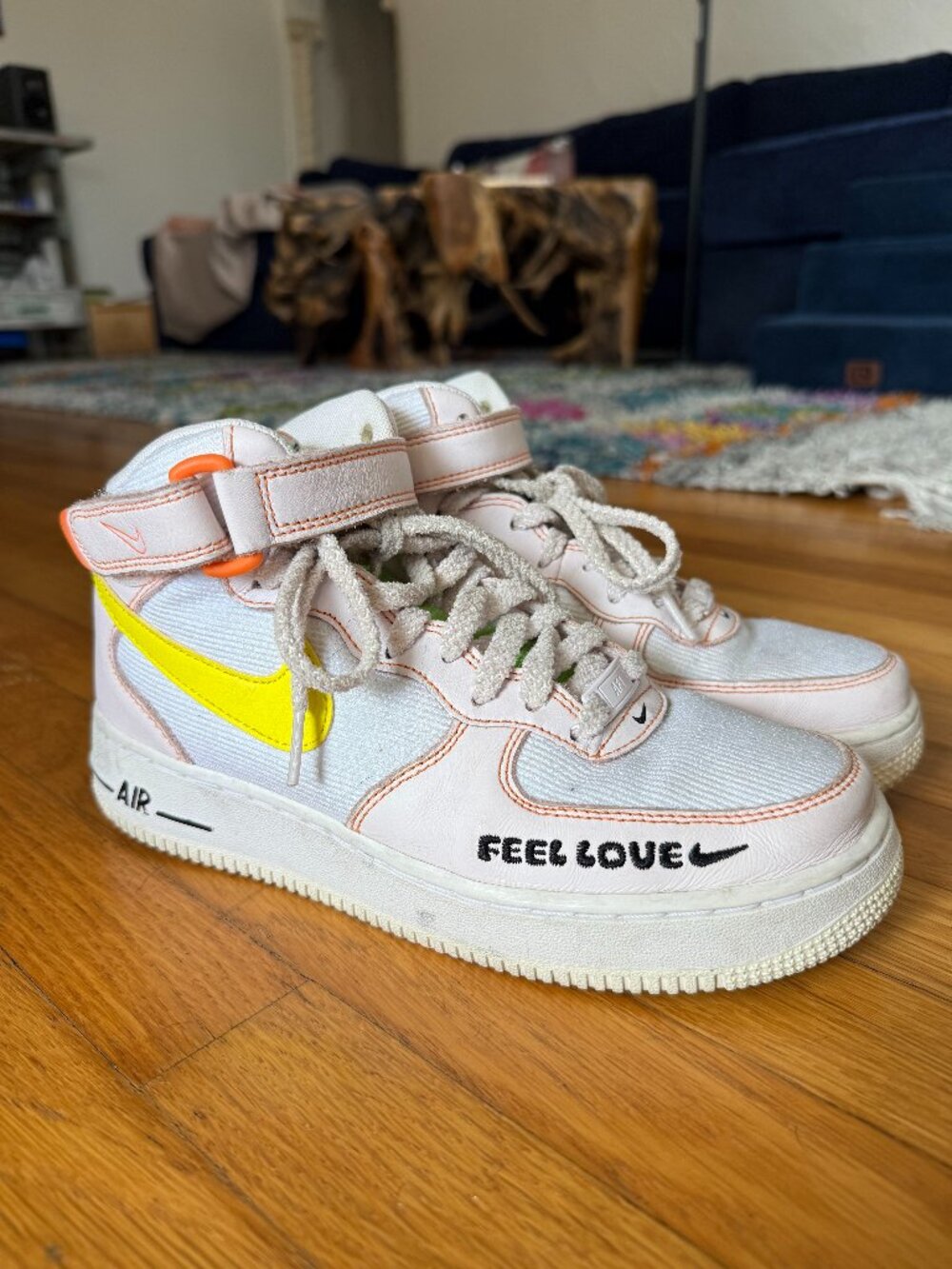 Nike Air Force 1 Mid '07 "FEEL LOVE" Size 8 FD0869-100